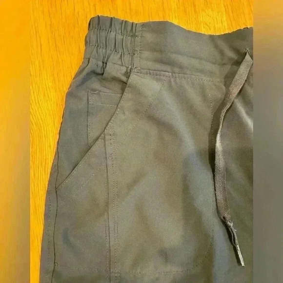 Marika Capri drawstring pants w/ 5 pocket Gray - Size Medium - Picture 2 of 7